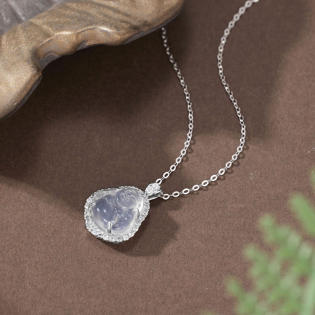 Damen Anhänger mit Buddha-Motiv und funkelnden Zirkonia-Details Shop Nory