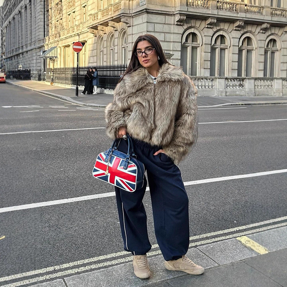 Damen Kurz geschnittener Faux‑Fur Boxy‑Mantel mit Kapuze und Reißverschluss Shop Nory