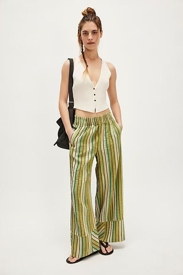 Gestreifte Hose mit weitem Bein