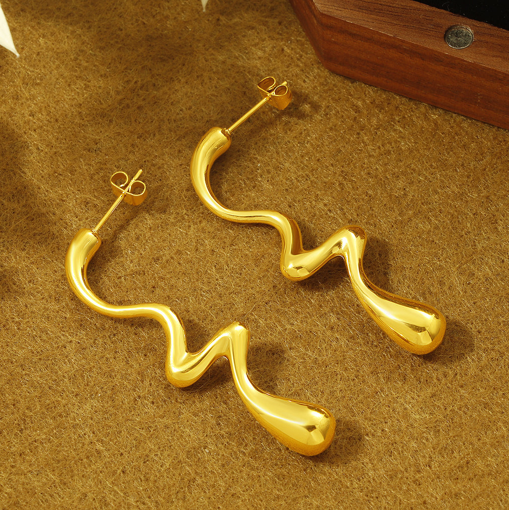 Damen moderne und geschwungene Ohrstecker Shop Nory