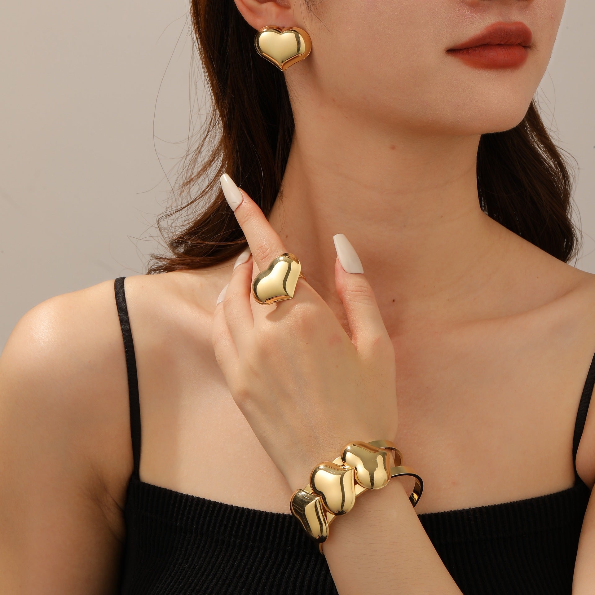 Damen Offener Armreif mit hochwertigem Herzdesign Shop Nory