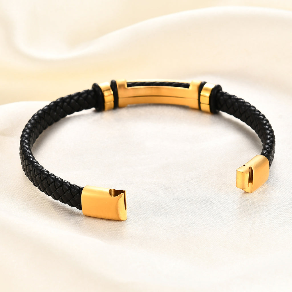 Herren Armband aus geflochtenem Leder mit eleganter Edelstahlverschluss und modernem Design Shop Nory