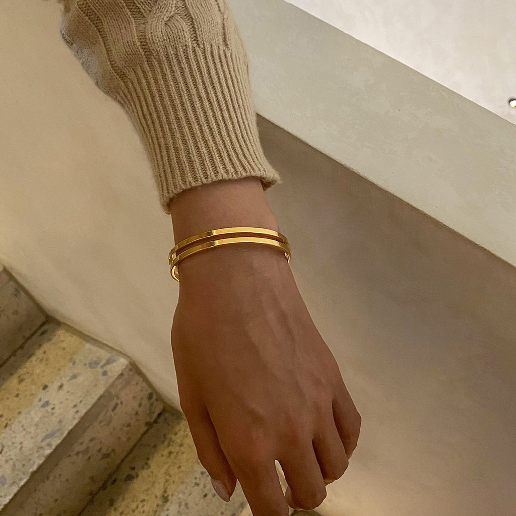 Damen Offenes Armreif aus hypoallergenem Edelstahl mit verstellbarem Design Shop Nory