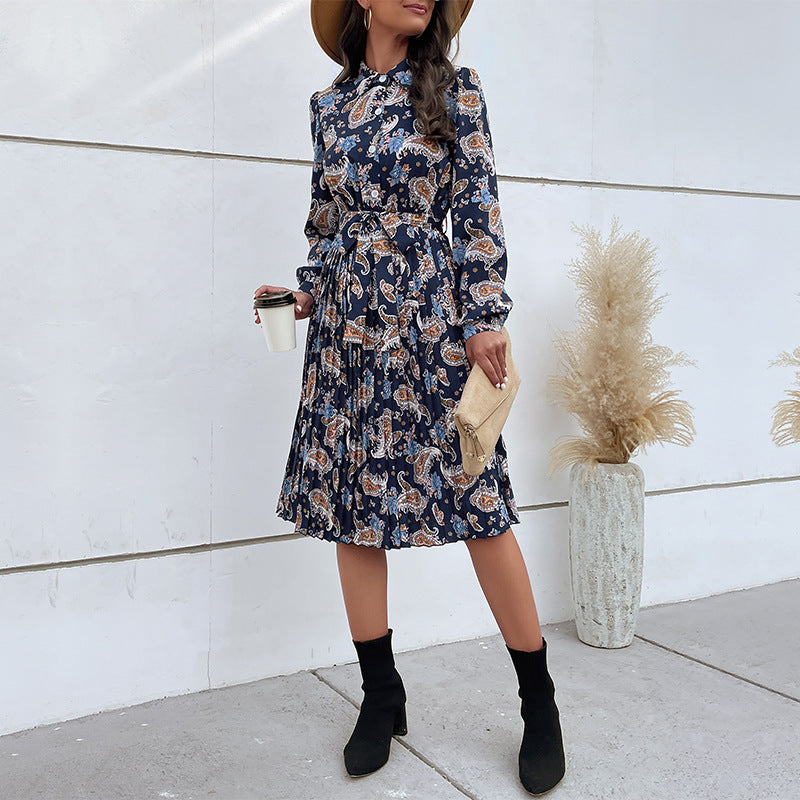 Damen Paisley-Midikleid mit Hemdkragen, Taillengürtel und Plissée-Rock Shop Nory