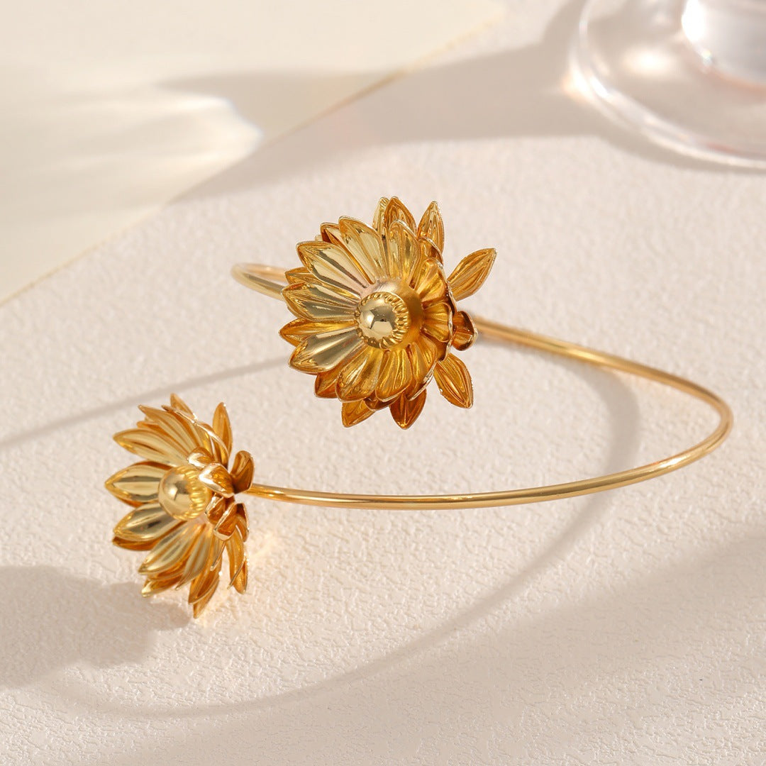 Damen Armband mit floralem 3D-Design Shop Nory