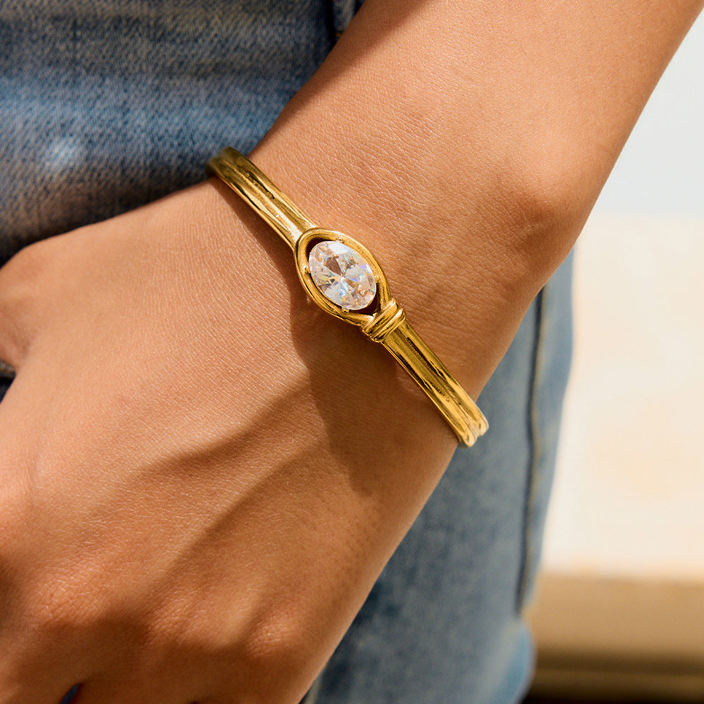 Damen Offenes Armband mit elegantem, hypoallergenem Design aus Edelstahl Shop Nory