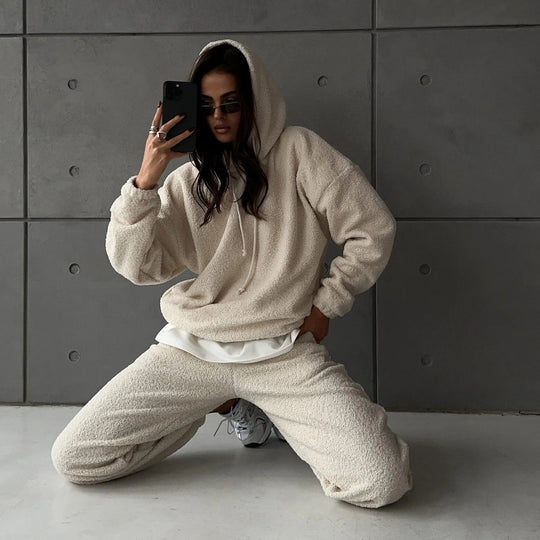 Damen Kuscheliges Sherpa-Loungewear-Set mit Oversized-Kapuzenpullover und weiten Bündchenhosen Shop Nory