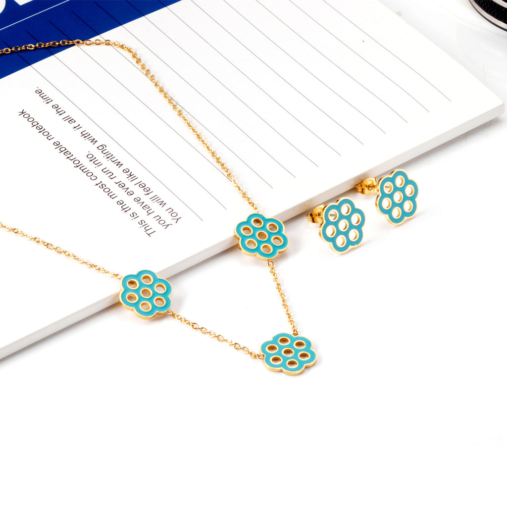 Damen Schmuckset mit floralen Anhängern aus goldplattiertem Edelstahl Shop Nory