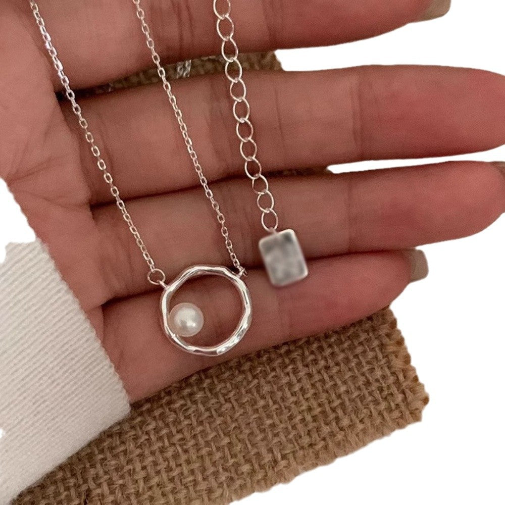 Damen Halskette mit elegantem Zirkonanhänger im modernen Design Shop Nory