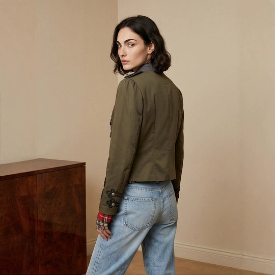 Damen Kurz geschnittener militärinspirierter Blouson mit Zierkordeln Shop Nory
