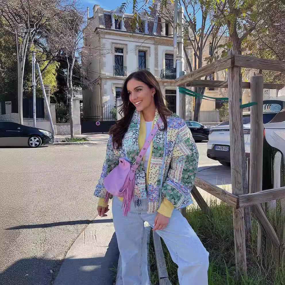 Damen Kurz geschnittene gesteppte Patchworkjacke mit aufgesetzten Taschen Shop Nory