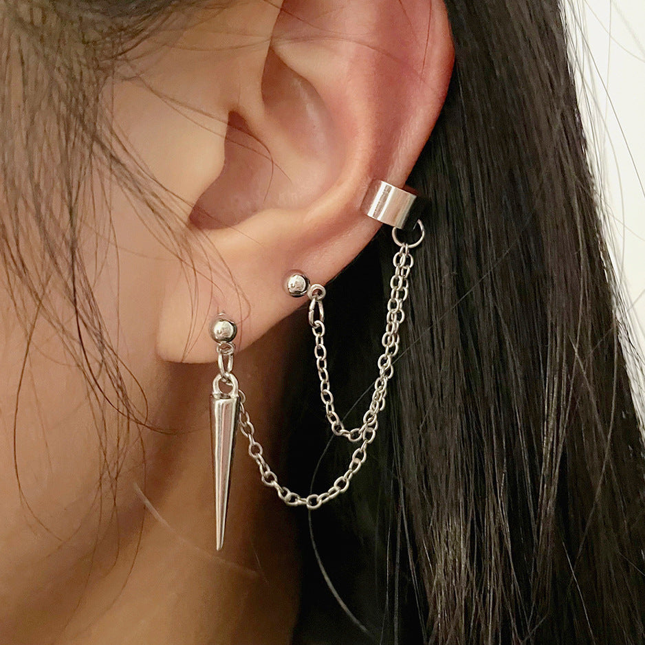Damen Ohrcuff mit Kette und mondförmigen Anhängern Shop Nory
