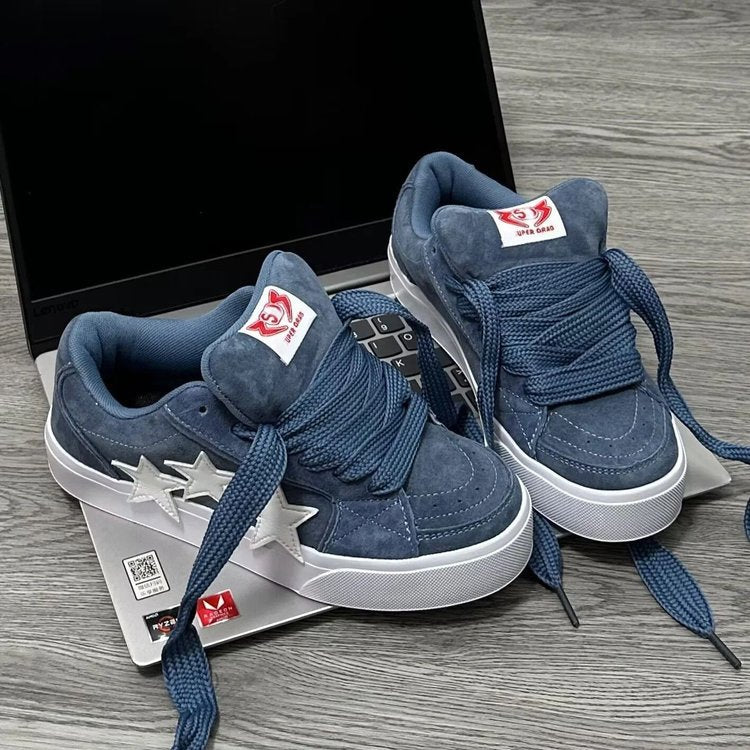 Damen Sportliche Sneaker mit auffälligen Stern-Applikationen