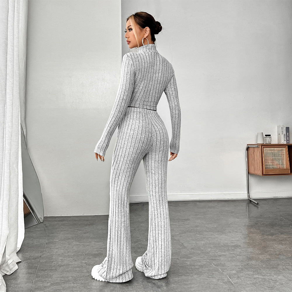 Damen geripptes Strick-Lounge-Set mit Rollkragen-Cropped und weiter Schlaghose Shop Nory