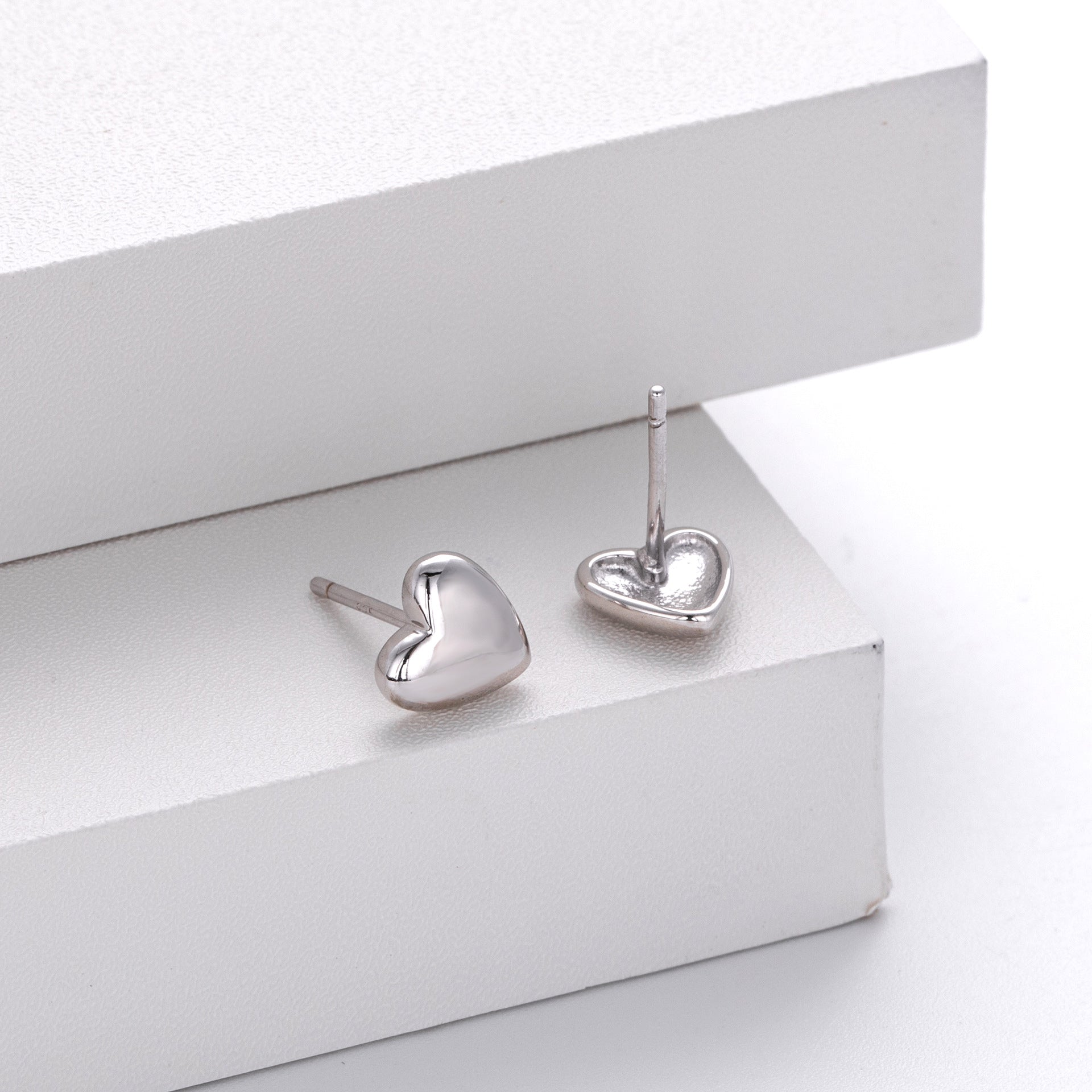 Damen Ohrstecker in Herzform aus 925 Sterlingsilber Shop Nory