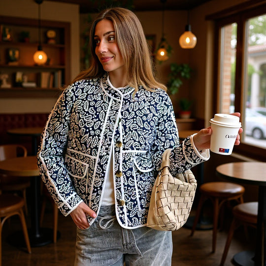 Damen gesteppte Übergangsjacke mit Stehkragen, Paisley‑Print und Kontrastpaspel Shop Nory