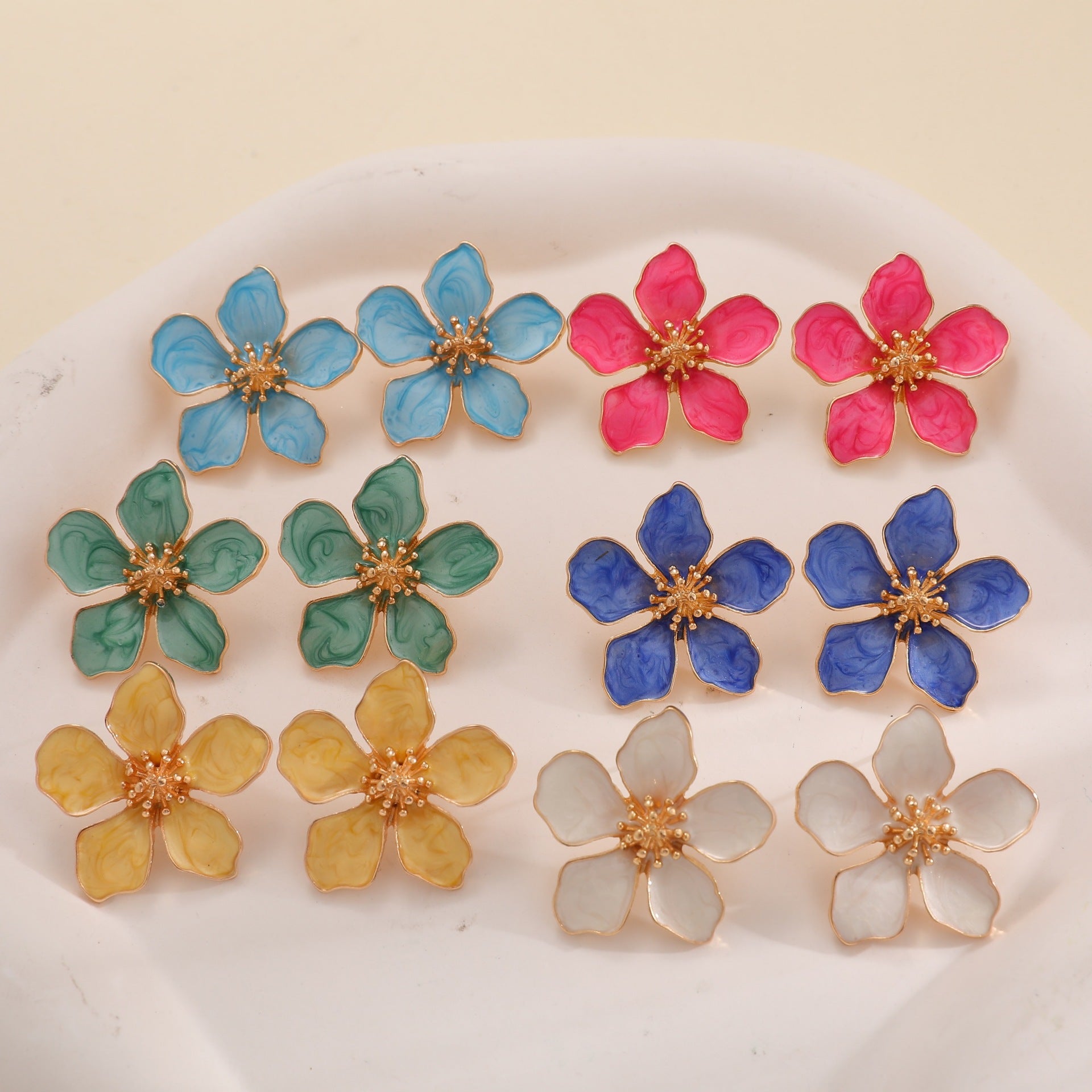 Damen Ohrringe im kunstvollen Blumenstil Shop Nory