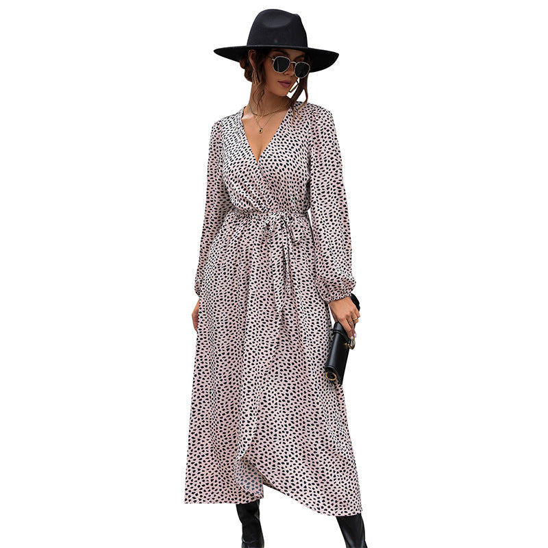 Damen Fließendes Wickel-Midikleid mit V-Ausschnitt, elastischem Smockbund und hohem Beinschlitz Shop Nory
