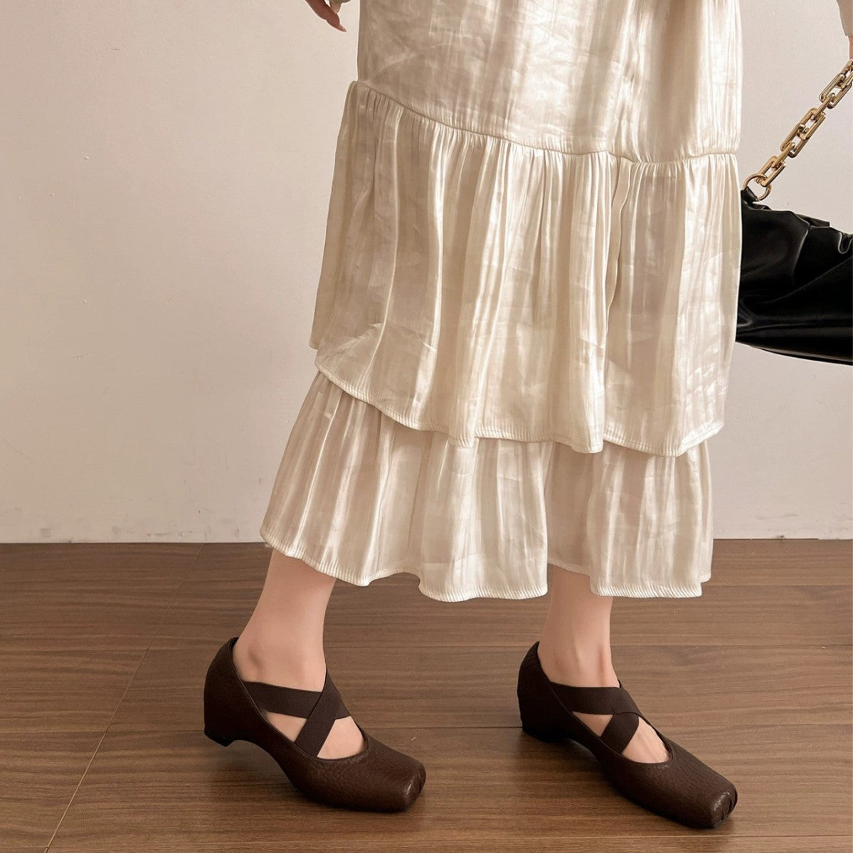 Damen Elegante Ballerinas mit dehnbarem Überkreuz-Riemen