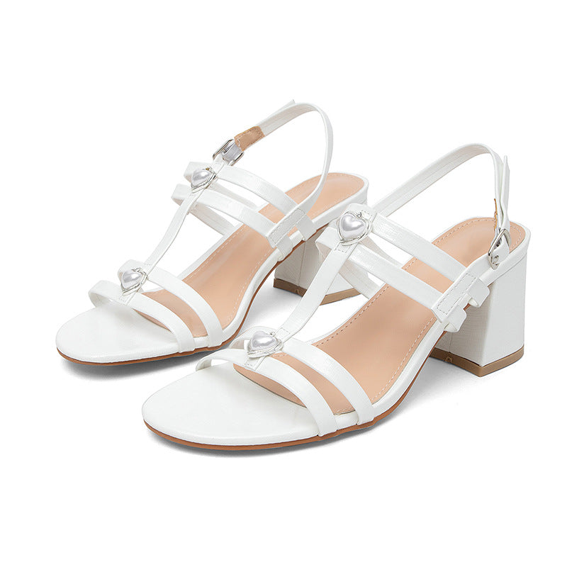 Damen Elegante Sandalen mit Herz-Applikationen und stabilem Blockabsatz Shopnory