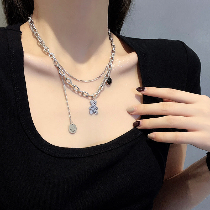 Damen Stimmungsvolle Halskette mit mehrlagigem Ketten-Design und einzigartigen Anhängern Shop Nory