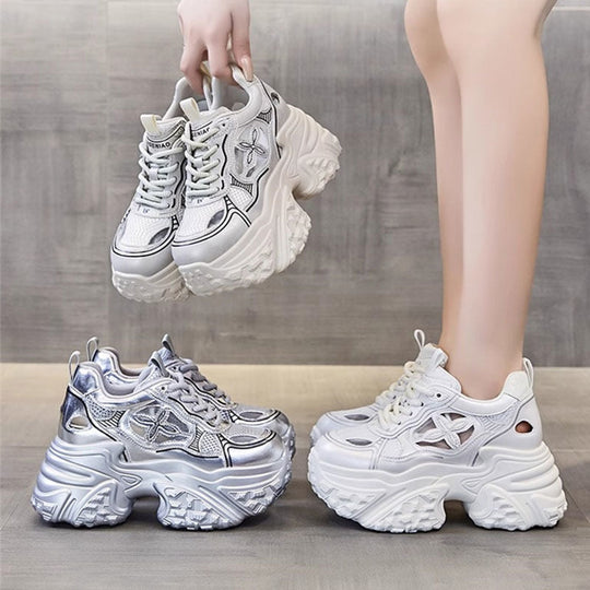 Damen Sportliche Plateau-Sneaker mit innovativem Oberflächen-Design