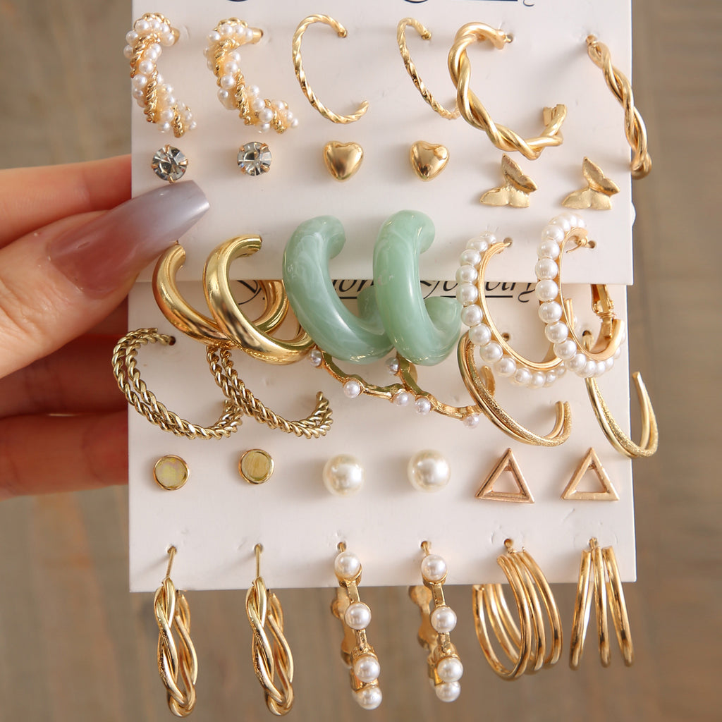 Damen Ohrringe Set mit elegantem Perlendesign und funkelnden Goldakzenten Shop Nory