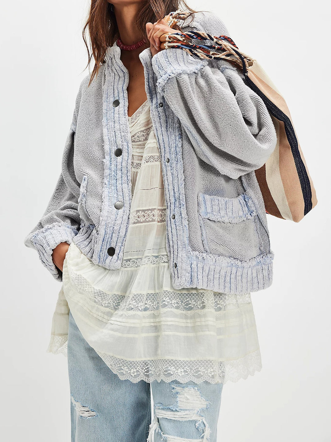 Damen Modische Strickjacke mit Knopfdetails
