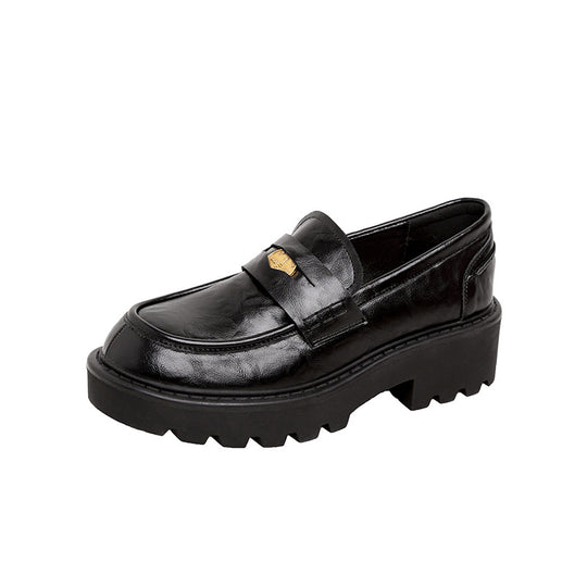 Damen Chunky Pennyloafer mit profilierter Plateau‑Lug‑Sohle und goldener Zierapplikation Shop Nory