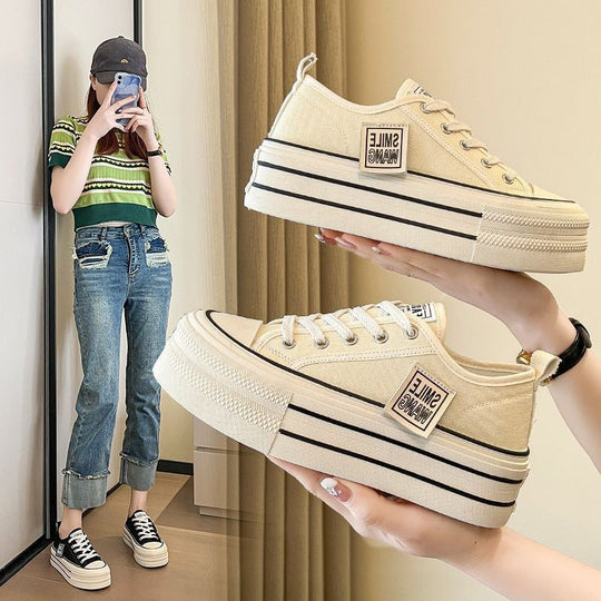 Damen Plateau-Sneaker mit charakteristischem Kontrastdesign und großem Sohlenprofil