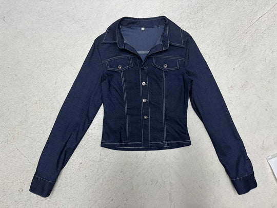 Damen nan taillierte Jeansjacke mit markanten Kontrastnähten, Brusttaschen und figurformender Schnittführung Shop Nory