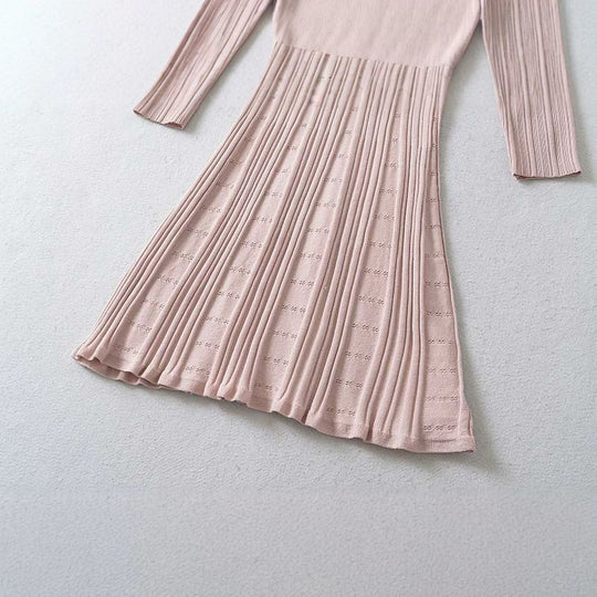 Damen Figurbetontes Feinstrick-Midikleid mit eckigem Ausschnitt und plissiertem Rock Shop Nory