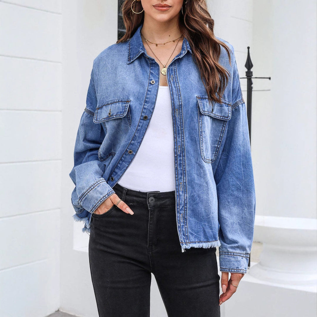 Damen Oversized Jeanshemd mit praktischen Brusttaschen und lässigem Schnitt