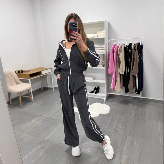 Damen Cord-Jogginganzug mit Kapuze, seitlichen Kontraststreifen, Tunnelzug und elastischen Saumbündchen Shop Nory