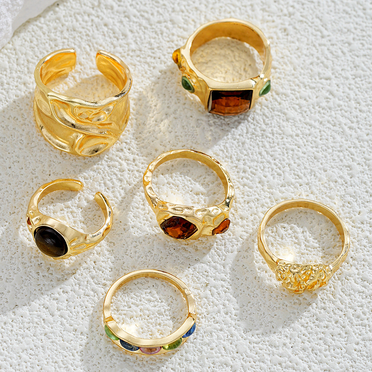 Damen Ring-Kollektion mit kunstvollen Designs und funkelnden Edelsteinen Shop Nory