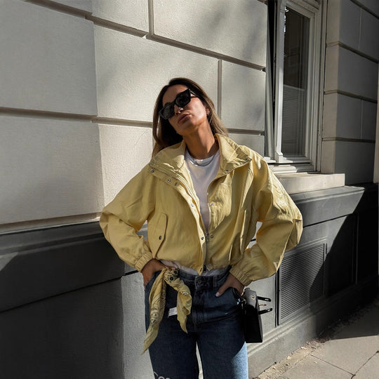 Damen Kurze Satinoptik-Bomberjacke mit Reißverschluss, Druckknöpfen & elastischen Bündchen Shop Nory