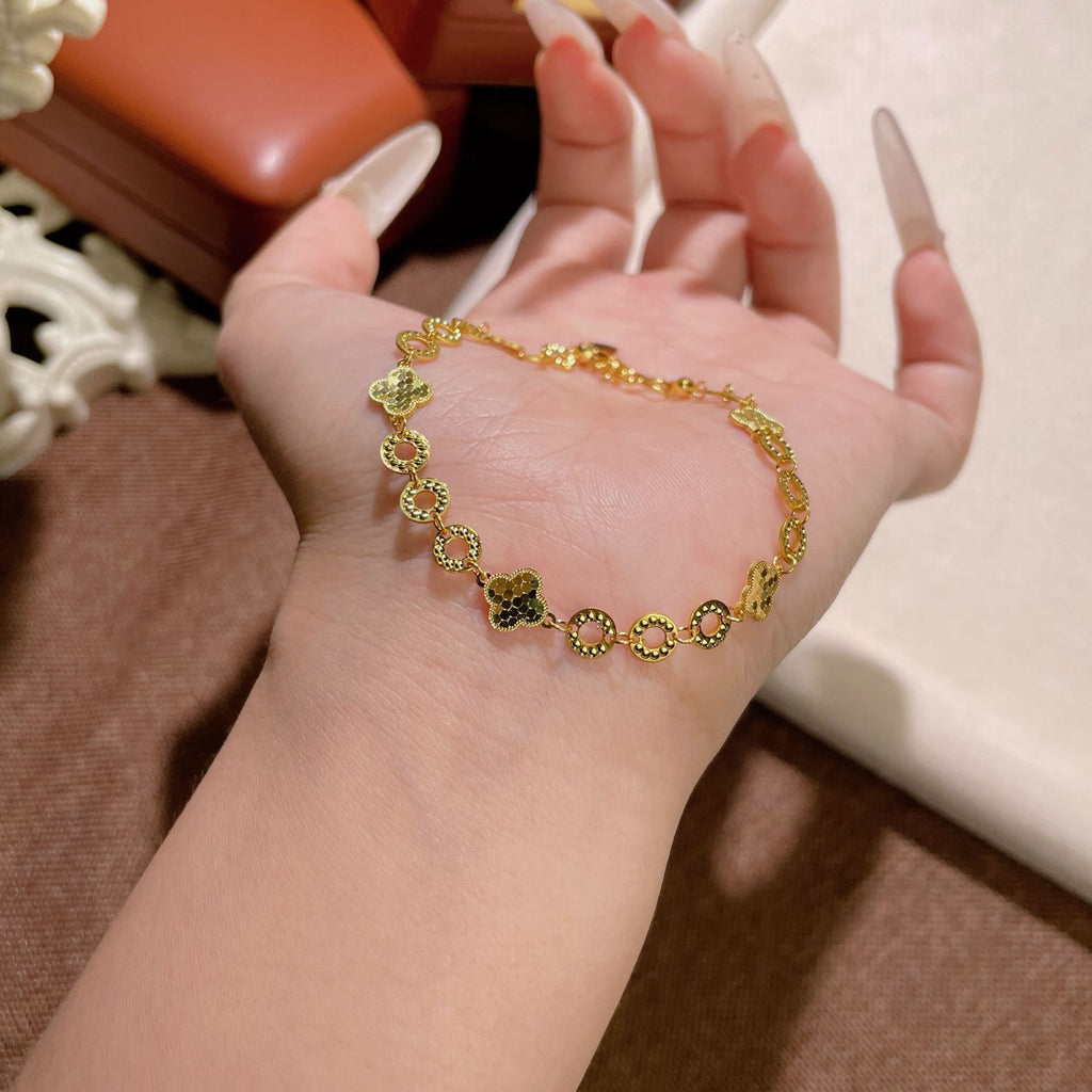 Damen elegantes Vergoldetes Armband mit kunstvollen Details Shop Nory