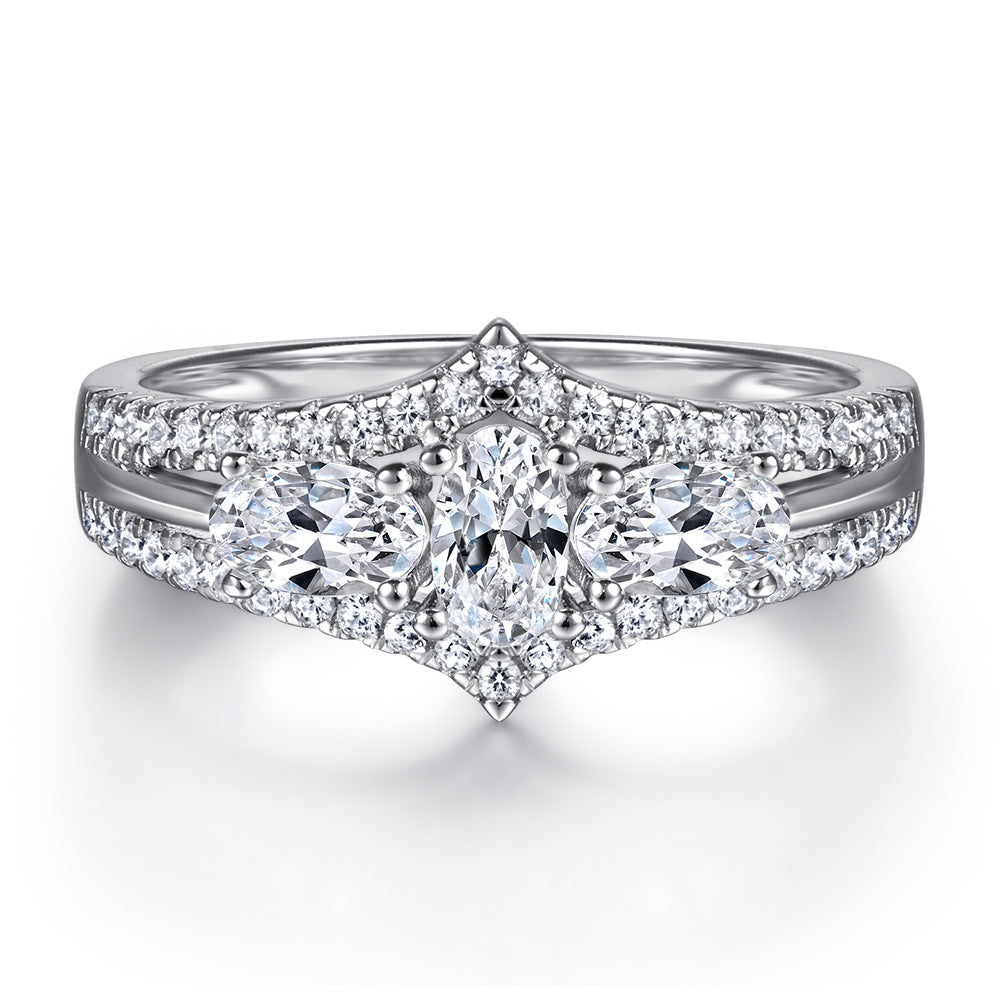 Damen Eleganter und funkelnder Verlobungsring mit ovalem Diamanten Shop Nory