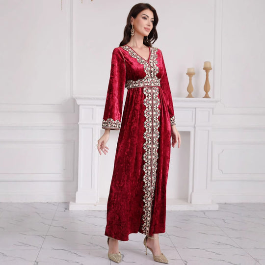 Damen Samt‑Maxikleid im Kaftanstil mit bestickter Mittelblende und Taillengürtel Shop Nory