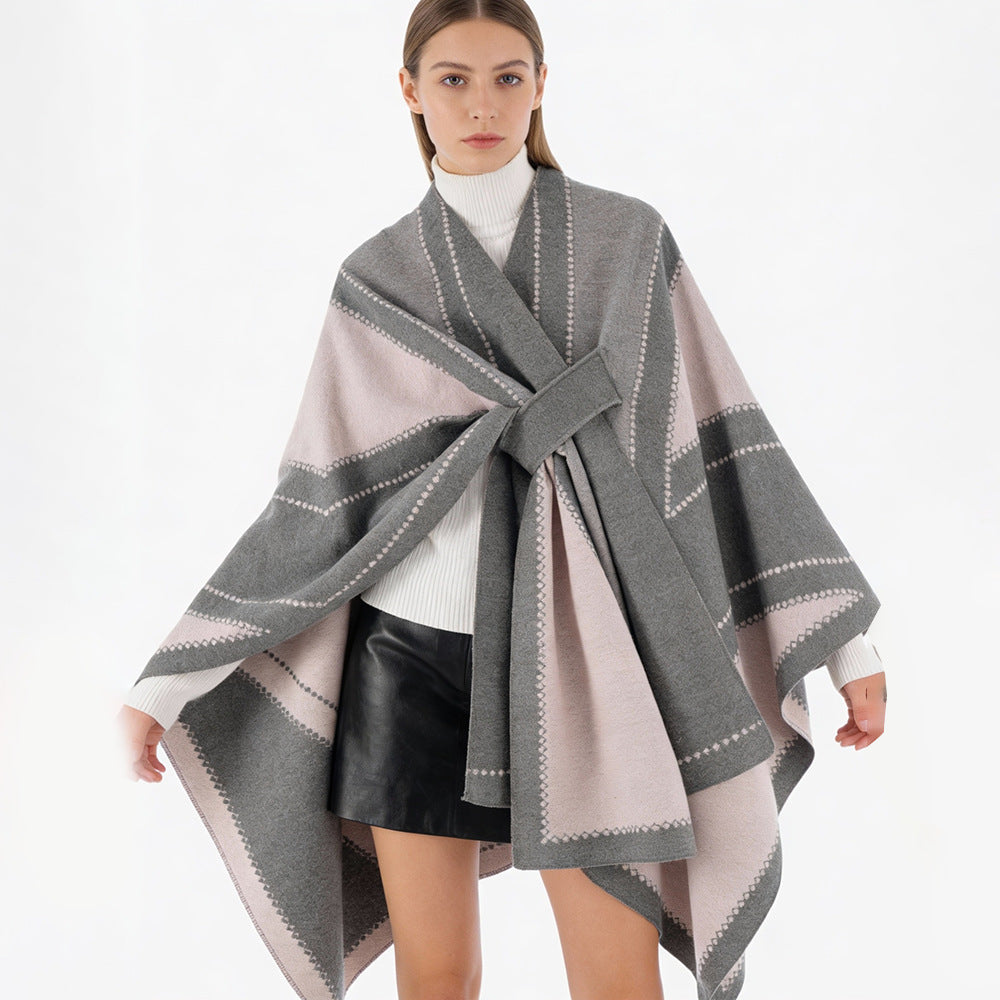 Damen Oversize-Cape aus Jacquard-Strick mit Bindeschlaufe Shop Nory