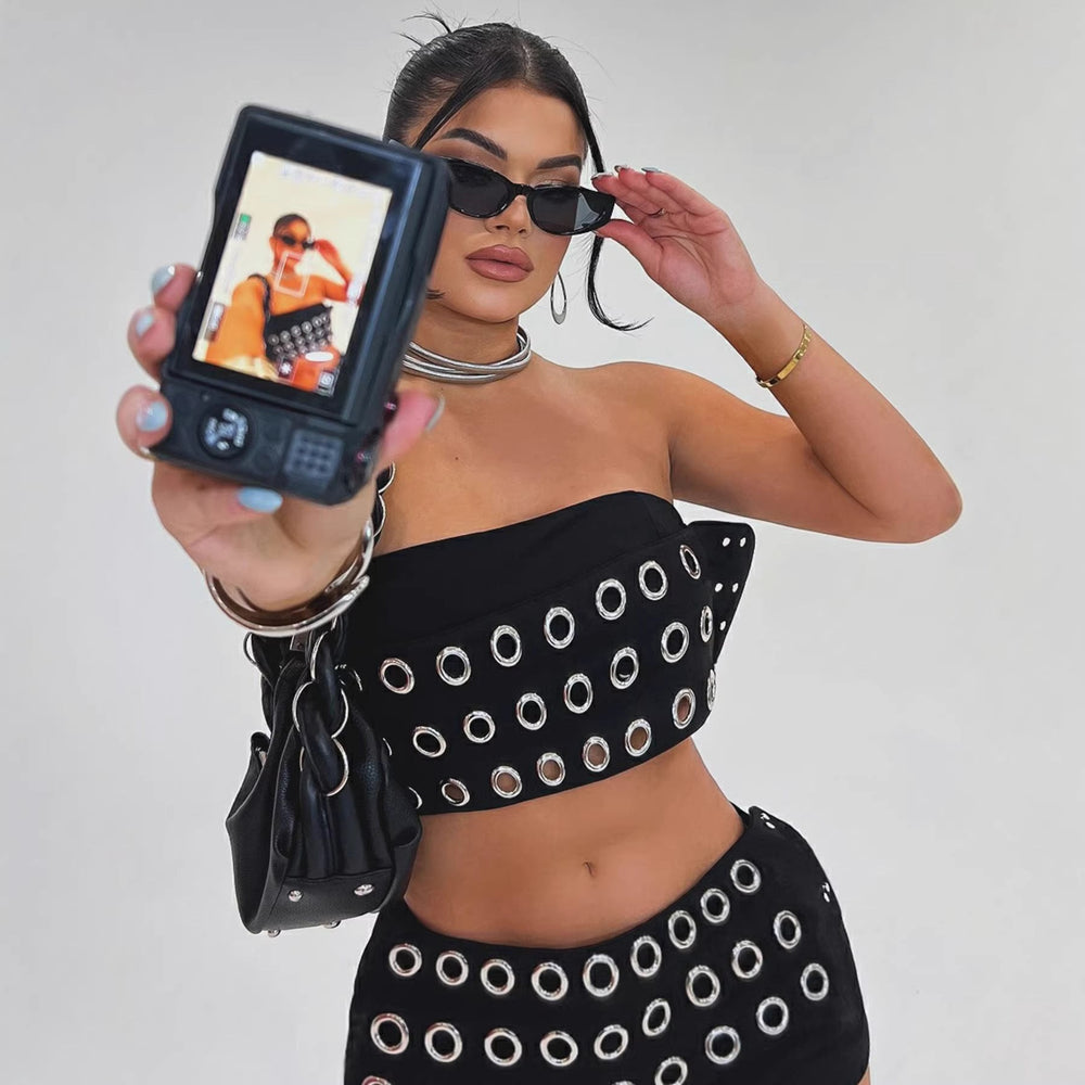 Damen Modische Shorts mit auffälliger Ösenverzierung