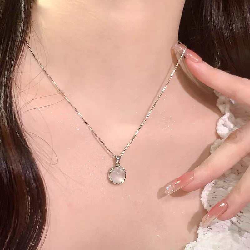 Damen Kette mit hochwertigem, rundem Anhänger aus klarem Kristall Shop Nory