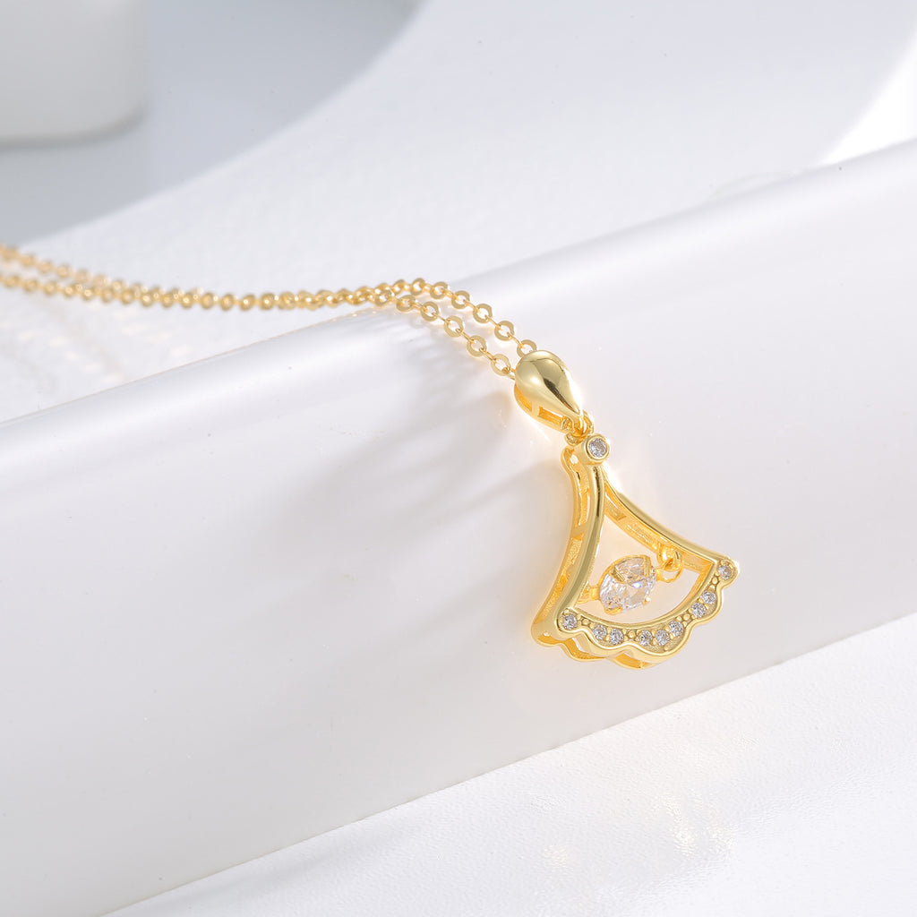 Damen Halskette mit kunstvollem Anhänger und funkelnden Swarovski-Kristallen Shop Nory