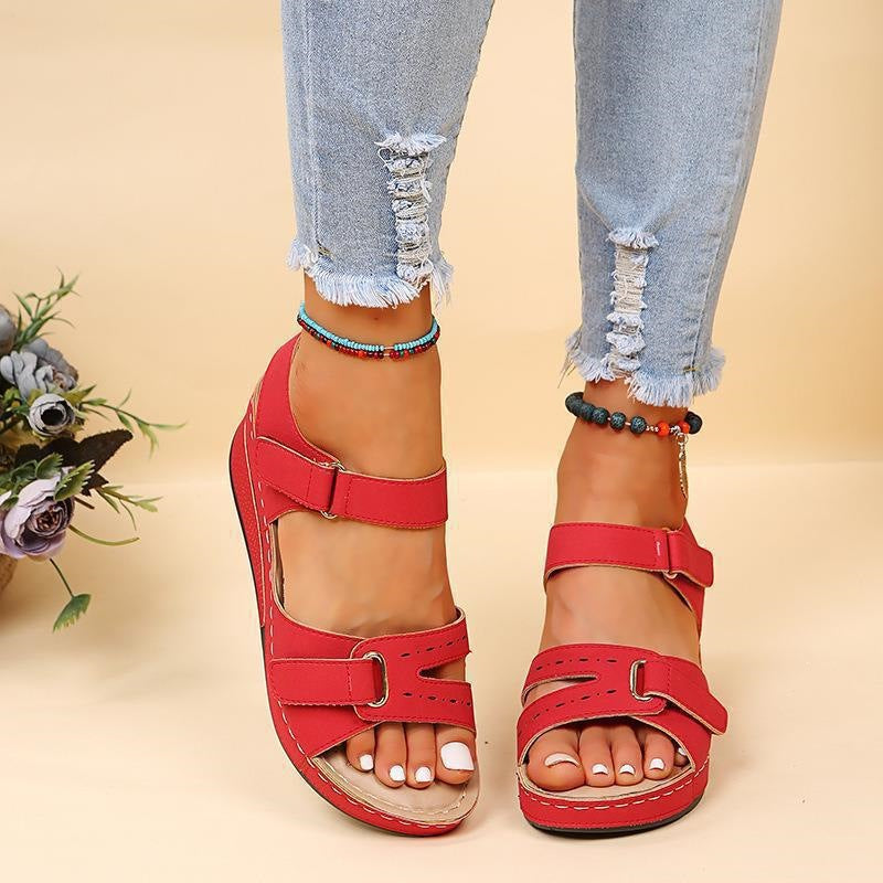 Damen komfortable Sandalen mit verstellbaren Riemen und anatomischem Fußbett