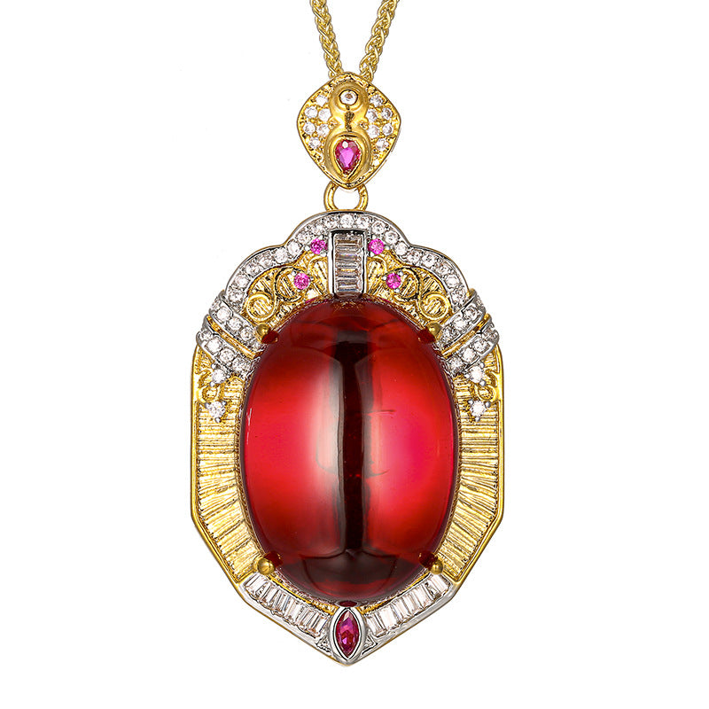 Oval lab-created Ruby Cabochon Anhänger Halskette mit Gold Vermeil Halo und Baguette-Kristall-Akzenten
