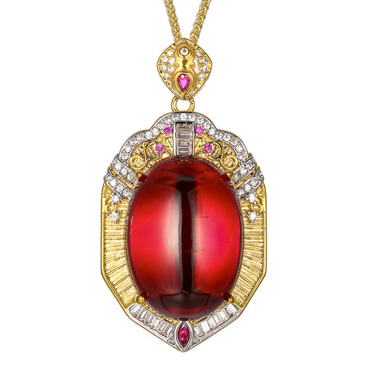 Oval lab-created Ruby Cabochon Anhänger Halskette mit Gold Vermeil Halo und Baguette-Kristall-Akzenten