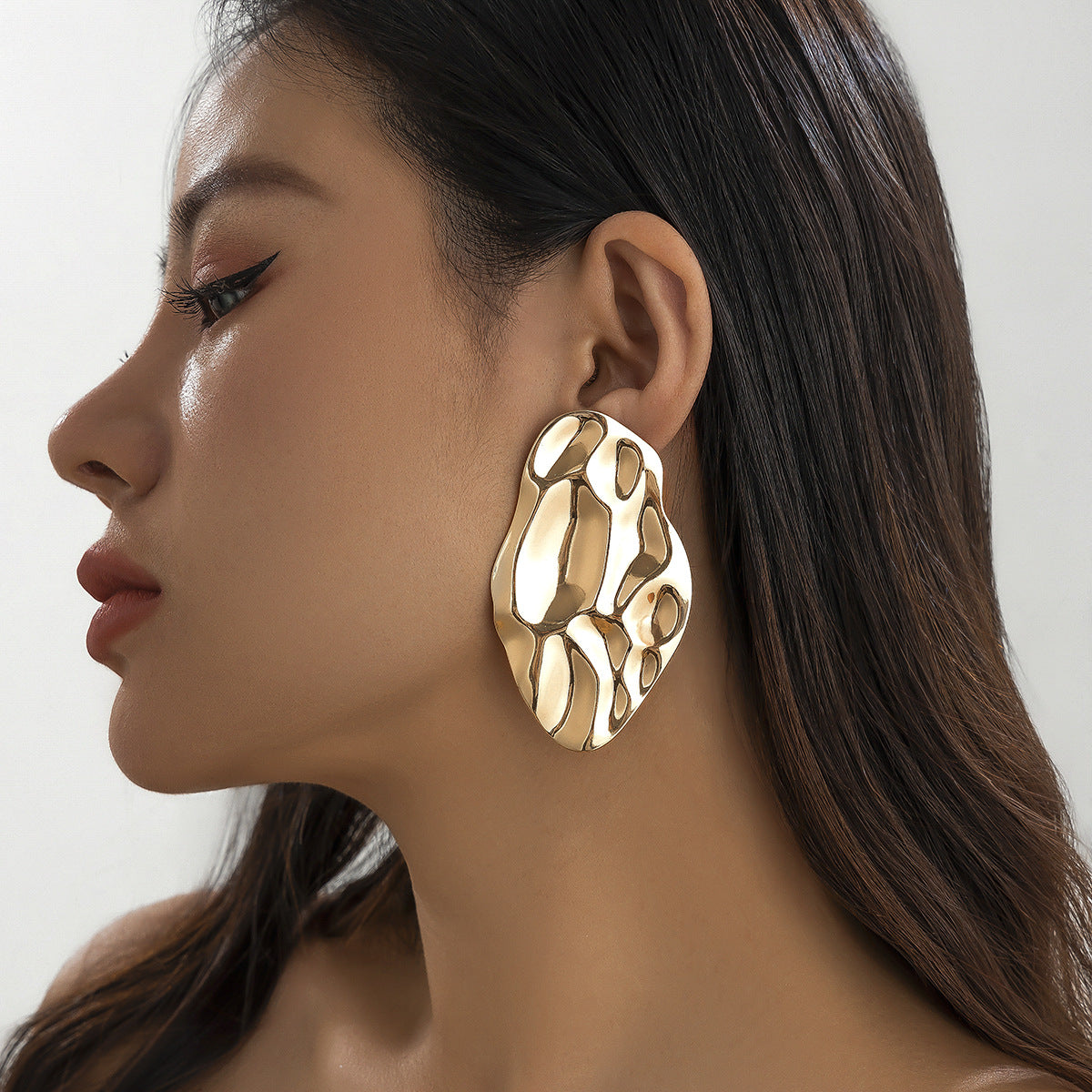 Damen extravagante Ohrringe aus hochwertigem Metall mit organischem Design