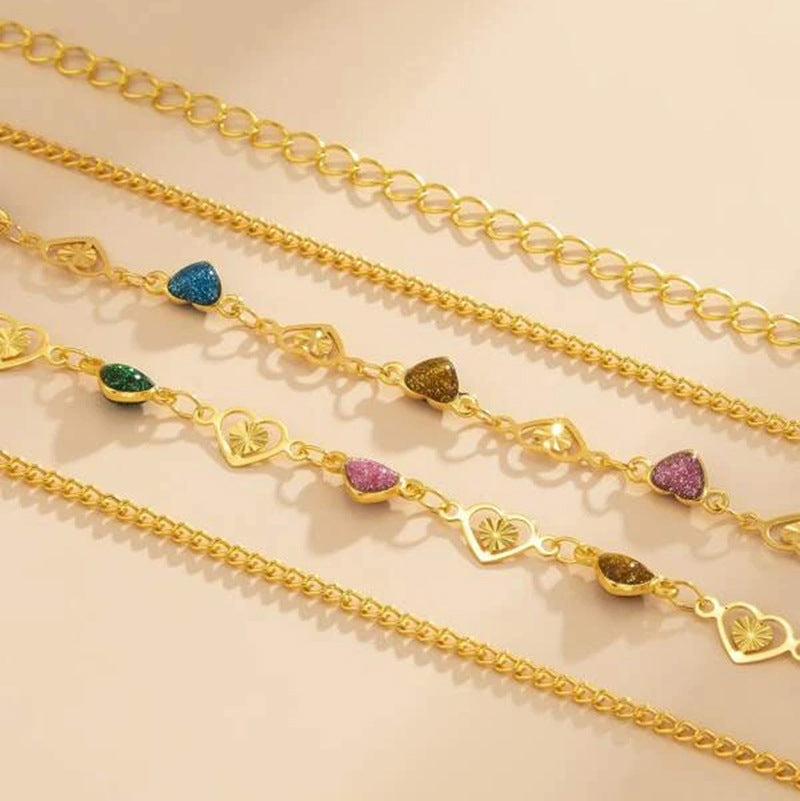 Damen Halskette mit herzförmigen Charms und bunten Akzenten Shop Nory
