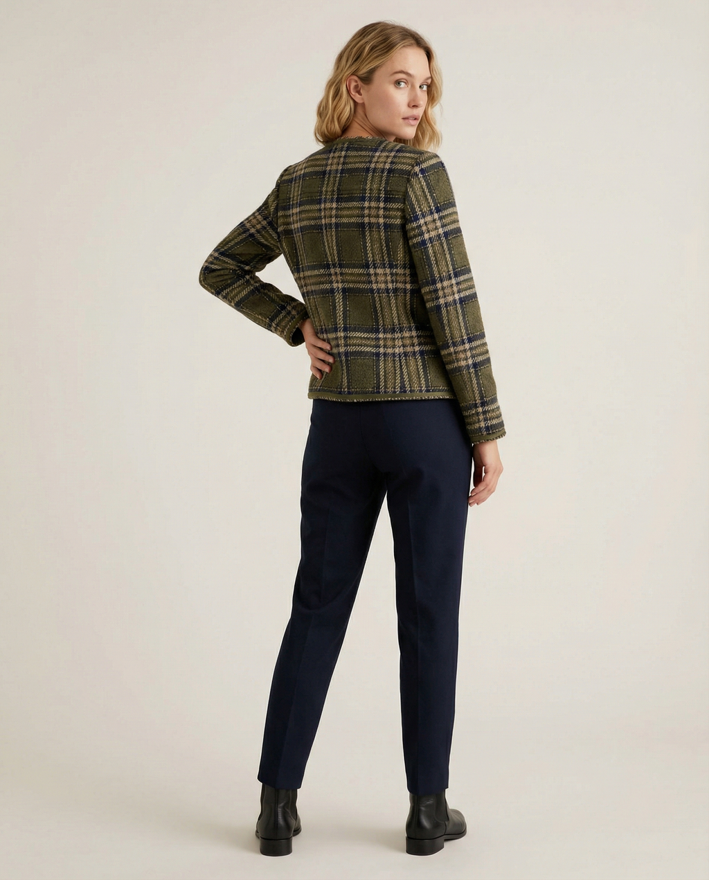 Damen Tweed-Blazerjacke mit goldenen Knöpfen