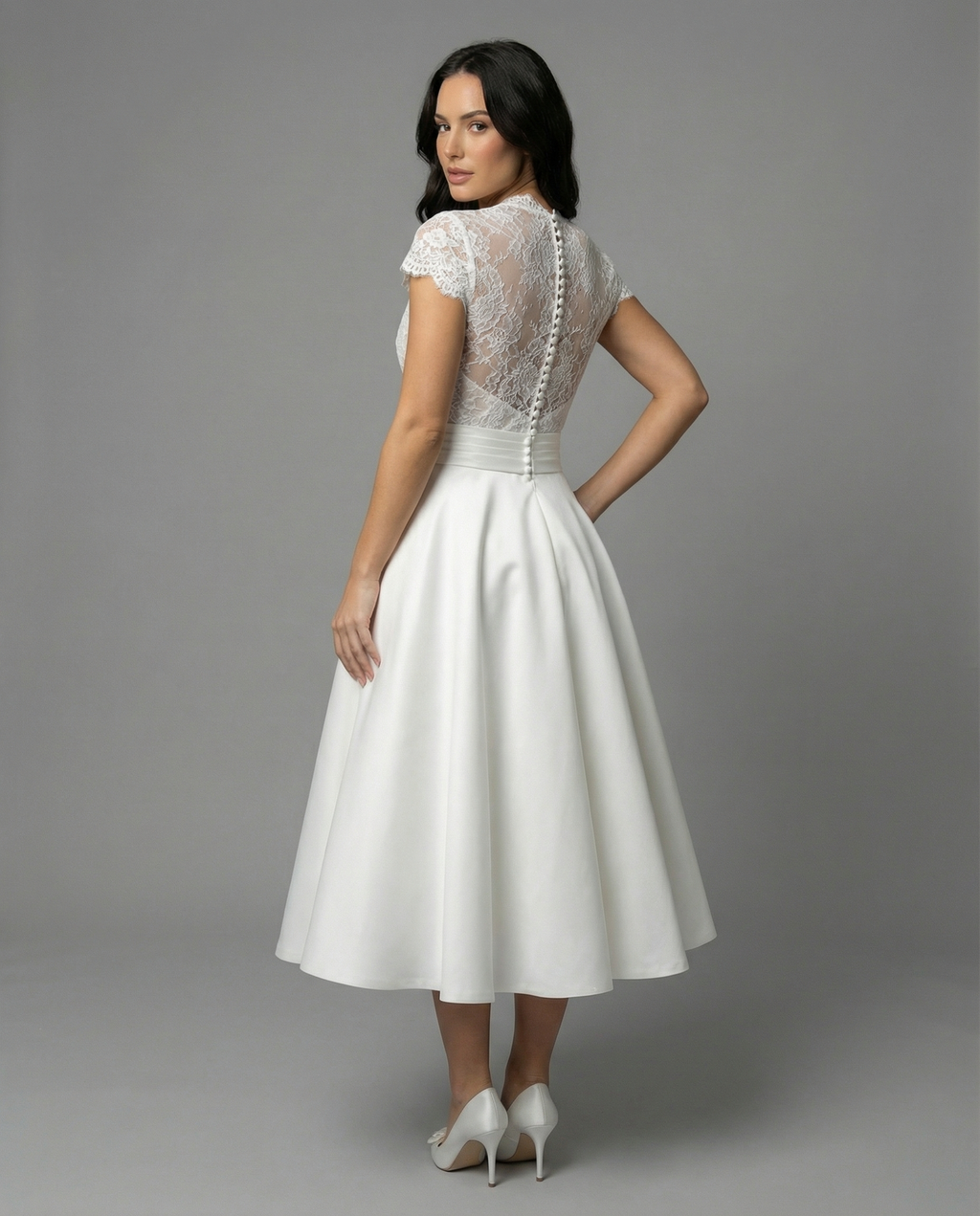 Damen Hochwertiges Hochzeitskleid mit Spitzendetails und schwingendem Rock ShopNory